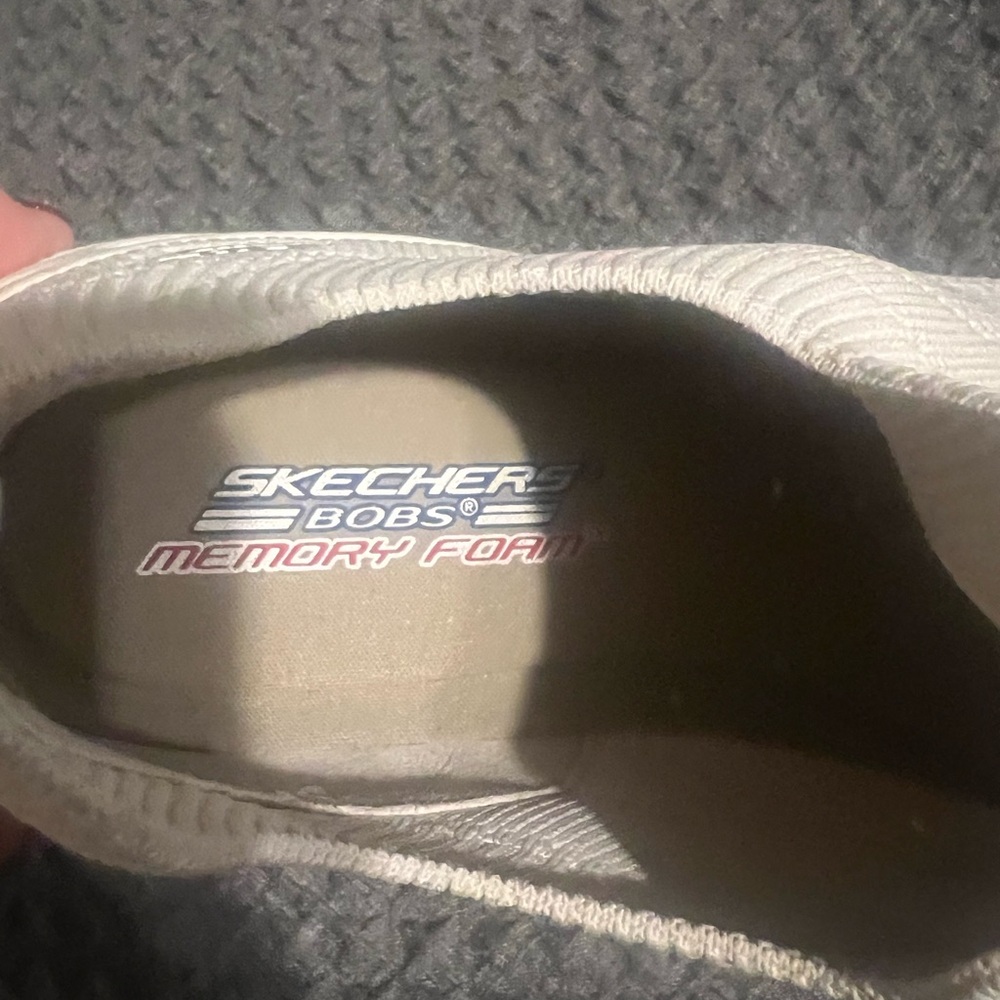 Skechers sneakers worn once  size 19 slip in to comfort yet style - Picture 4 of 9